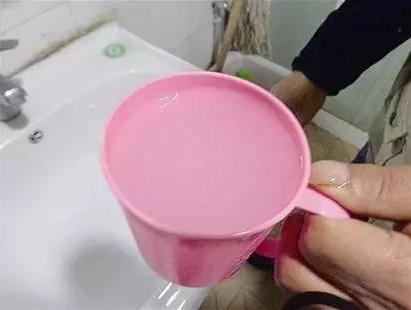 自來(lái)水發(fā)白 自來(lái)水發(fā)白