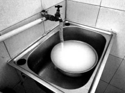 自來水變白 自來水變白