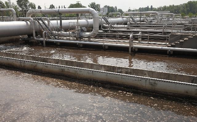 工業生產排放的廢水 工業生產排放的廢水